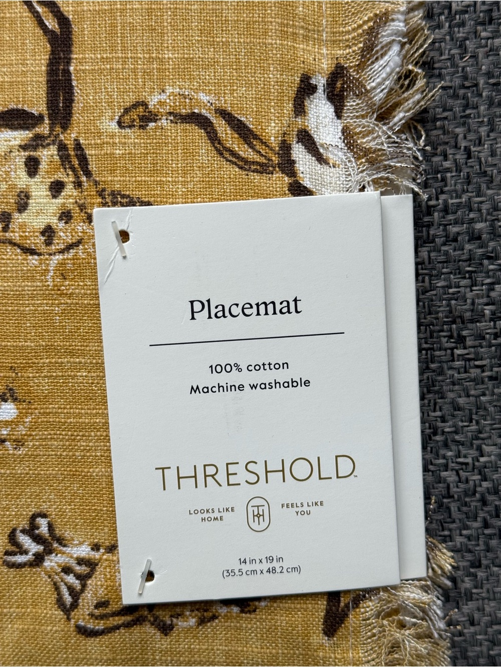 Threshold NWT Set of 4 Placemats Frayed Edges - Picture 5 of 6